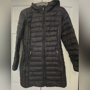 Ladies’ lightweight down puffer jacket / coat by Adventure. Black, 3/4 long